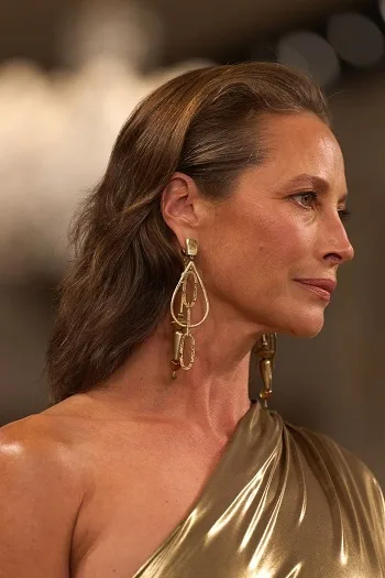 Aretes de Moda 2024: ¿Por Qué Estos Diseños Son Los Más Buscados? 115 Ralph Lauren 2024 aretes