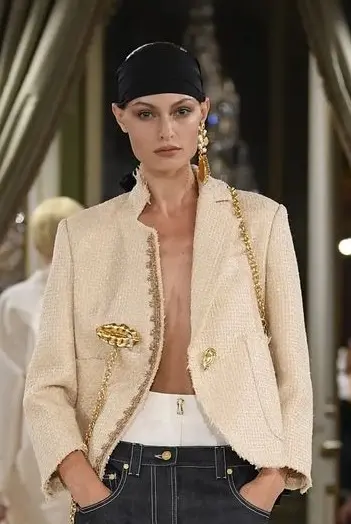 Aretes de Moda 2024: ¿Por Qué Estos Diseños Son Los Más Buscados? 125 SCHIAPARELLI 2024 aretes